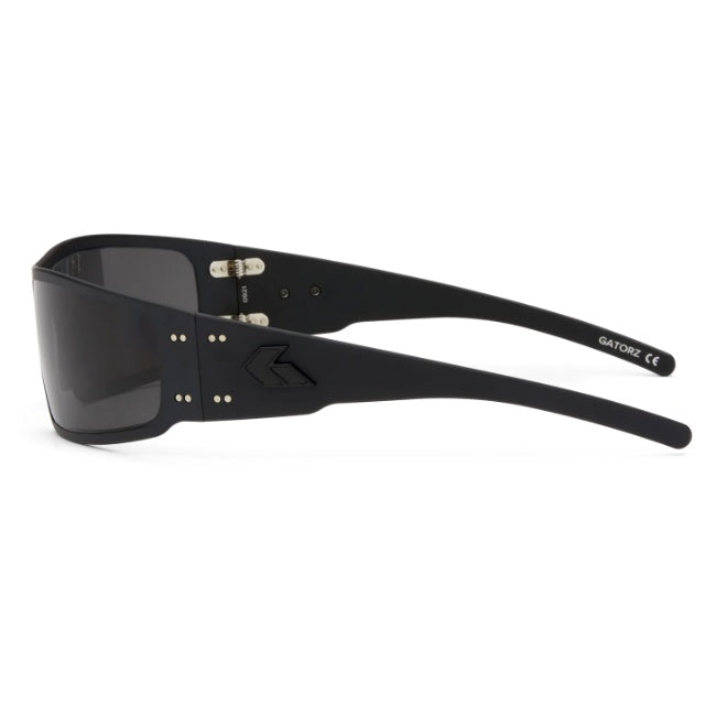 GATORZ MAGNUM ASIANFIT Smoke Polarized Lens Blackout [GZ-01-011]