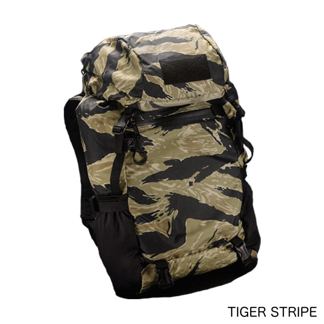 J-TECH（ジェイテック）LIGHTWEIGHT PACKABLE BACKPACK [7色]ライト