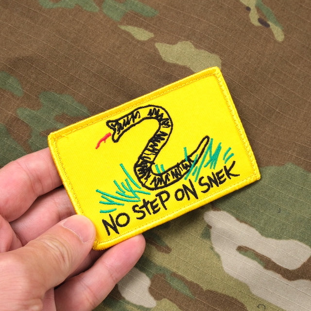 Military Patch NO STEP ON SNEK patch [4 colors] [With hook] [Compatible with Letter Pack Plus] [Compatible with Letter Pack Light]