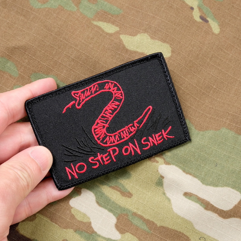 Military Patch NO STEP ON SNEK patch [4 colors] [With hook] [Compatible with Letter Pack Plus] [Compatible with Letter Pack Light]