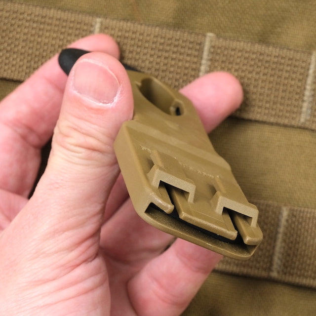 US（米軍放出品）BENCHMADE  ストラップカッター [Coyote][7 HOOK PERSONAL SAFETY CUTTERS]【レターパックプラス対応】【レターパックライト対応】