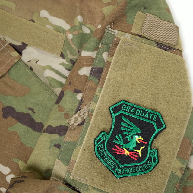 Military Patch（ミリタリーパッチ）33D ELECTRONIC WARFARE COUSE GRADUATE パッチ [ベルクロ付き]