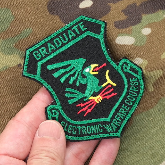 Military Patch（ミリタリーパッチ）33D ELECTRONIC WARFARE COUSE GRADUATE パッチ [ベルクロ付き]