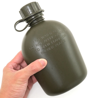 US (US military similar product) 1QT plastic canteen