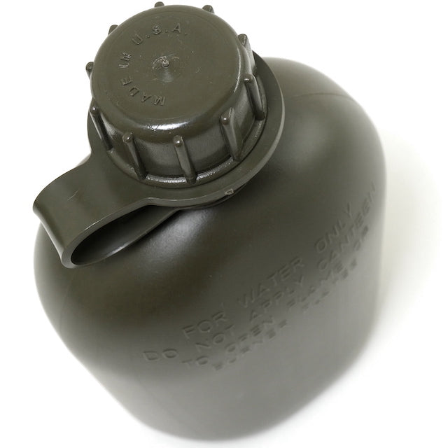 US (US military similar product) 1QT plastic canteen