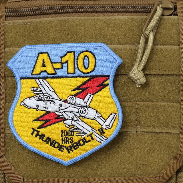 Military Patch（ミリタリーパッチ）A-10 2000 HOURS サンダーボルトパッチ  [ベルクロ付き]【レターパックプラス対応】【レターパックライト対応】